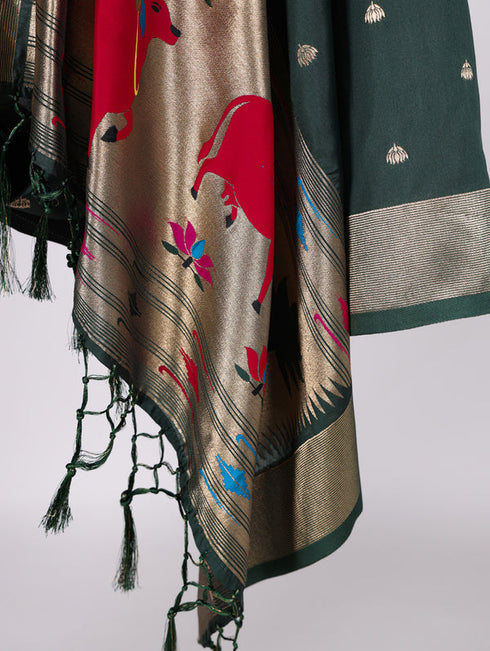 Weaving Zari Work Jacquard Silk With Paithani Dupatta